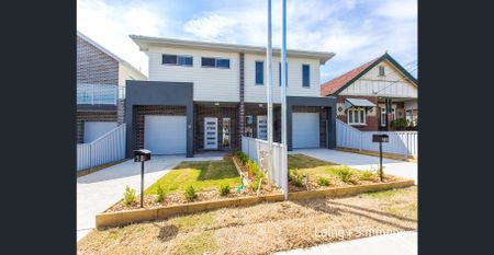 Beautiful Duplex - Walk To Station - Photo 5