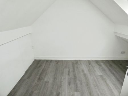 3 bedroom apartment to rent The Green, North Wingfield, S42 - Photo 4