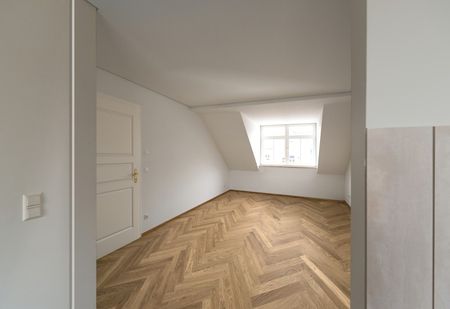 Hochwertig sanierte Dachgeschosswohnung mit Fußbodenheizung und Parkett! - Photo 3