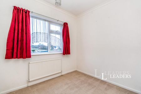 3 bedroom semi-detached house to rent - Photo 5