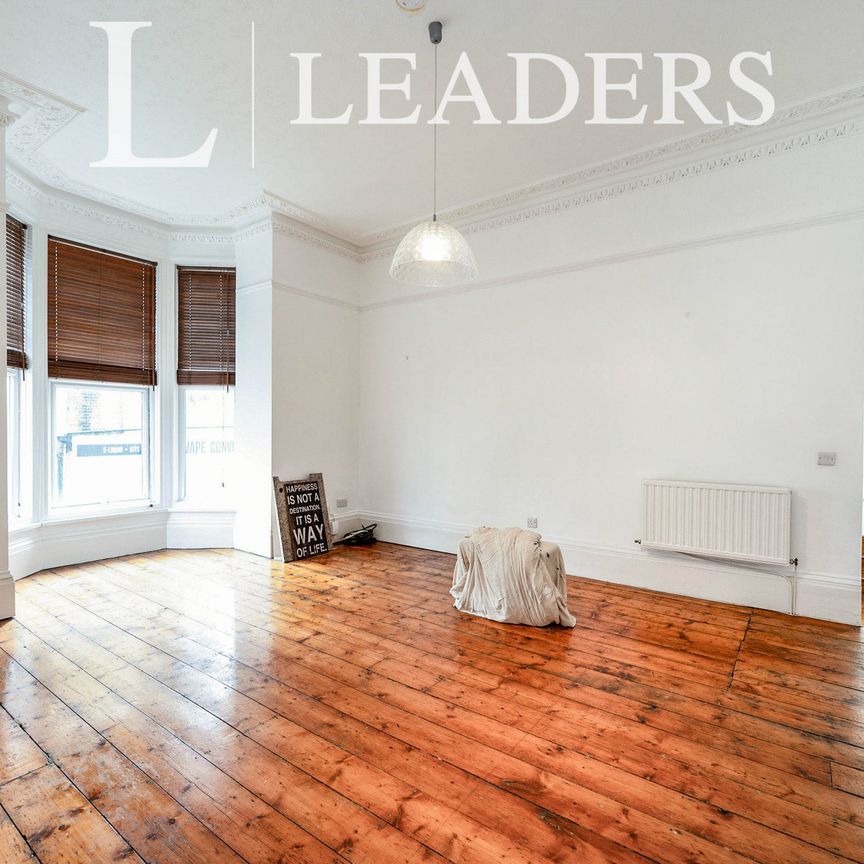 2 bedroom apartment to rent Osborne Road, Southsea, Hampshire, PO5 - Photo 1