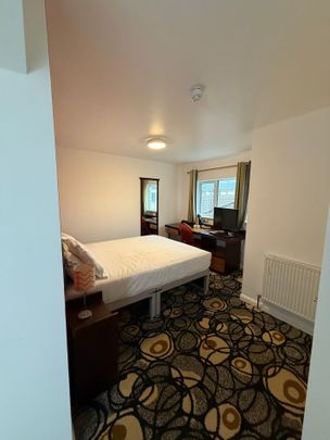 Room 203, SimplyStay Lincoln Road, Skegness, Lincolnshire, PE25 2EA - Photo 1