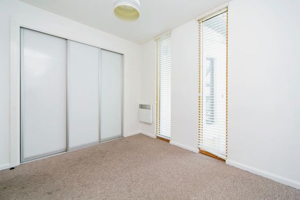 1 bedroom penthouse to rent - Photo 1