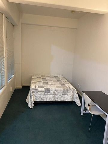 Studio apartment, Central Queen Street - Photo 5