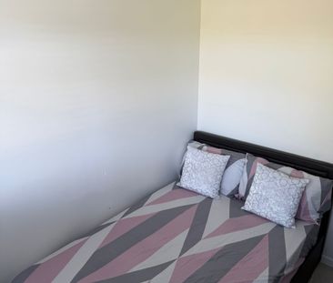 En-suite Room for Single working person- £650 - Photo 5