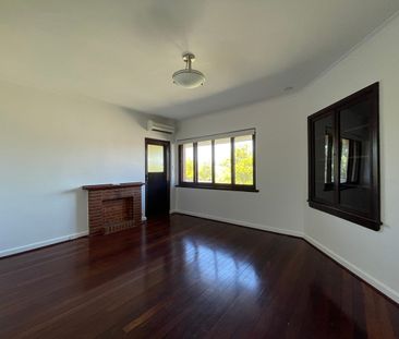 STUNNING APARTMENT IN PERFECT LOCATION - Photo 1