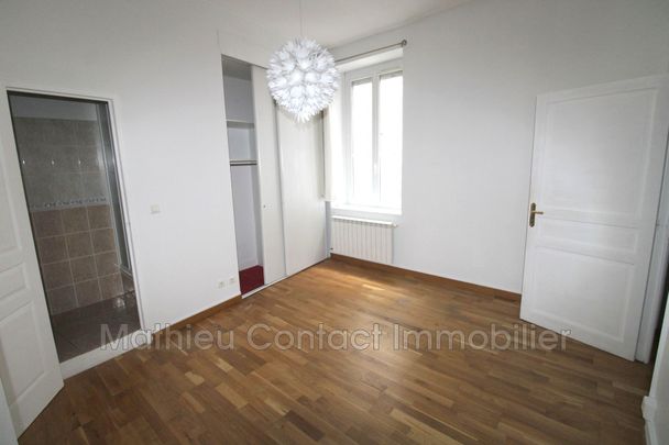 Ecusson, Location appartement 5 pièces 124 m² - Photo 1