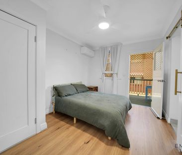 A Boutique Parkside Oasis - Photo 6