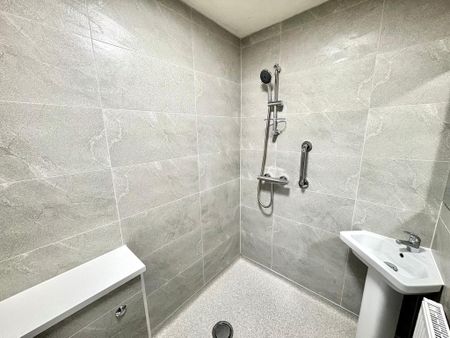 1 bedroom flat to rent - Photo 5