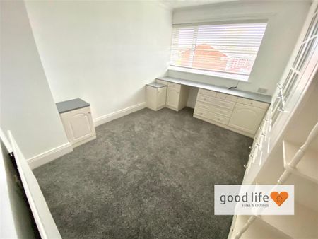 4 bedroom terraced house to rent - Photo 2