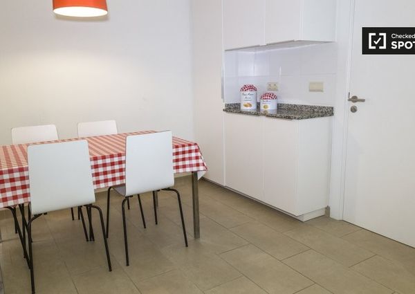 barcelona, Catalonia 08025