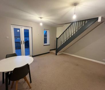 New Square - Photo 5