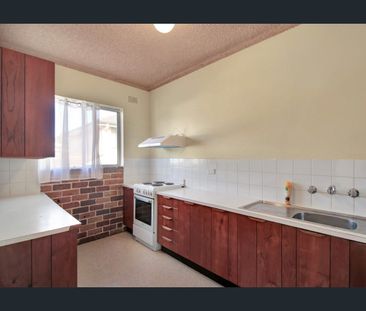 Convenient Living in a Prime Coniston Location - Photo 6