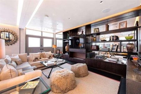 Queens Gate Place Mews, London, SW7 - Photo 2