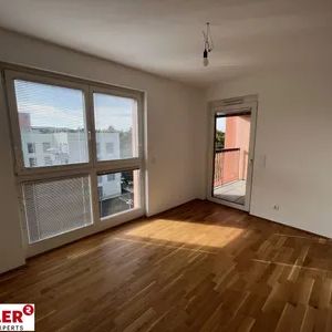 Charmante 2-Zimmer-Wohnung mit Loggia und schönem Ausblick - Foto 1