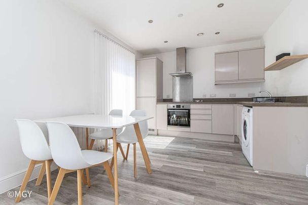 Schooner Wharf, Cardiff Bay, CF10 - Photo 1