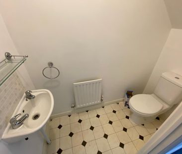 4 bedroom townhouse to rent - Photo 1