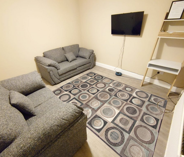 4 bedroom terraced house to rent - Photo 2