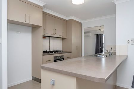 8 Pincer Court, Bushland Beach. - Photo 5