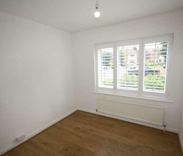 Pinewood Green, Iver, SL0 - Photo 2