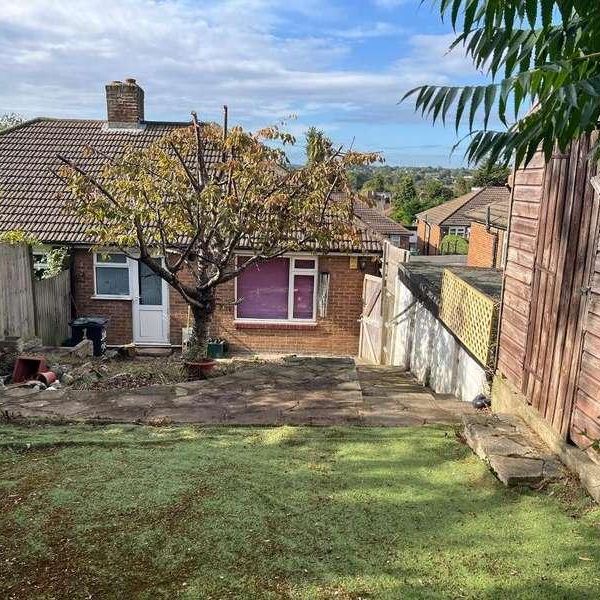 Barnfield Road, Orpington, Kent, BR5 - Photo 1