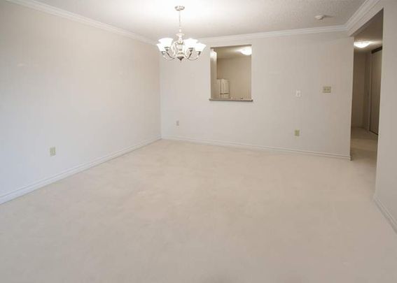 The Magnolia at the Royal Gardens - Photo 1