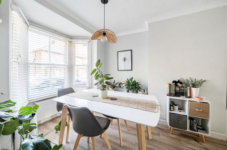 3 bedroom terraced house to rent - Photo 3