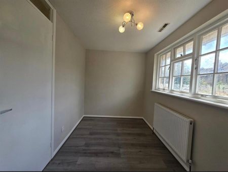 2 Bed Detached House, The Woodlands, SE13 - Photo 2