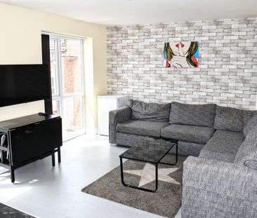 5 bedroom townhouse to rent - Photo 1