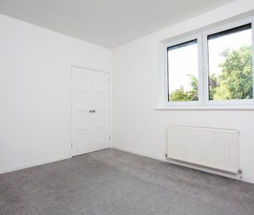 4 bedroom detached house to rent - Photo 5