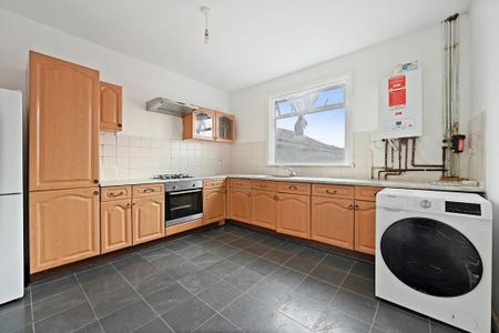 3 bedroom apartment to rent - Photo 2