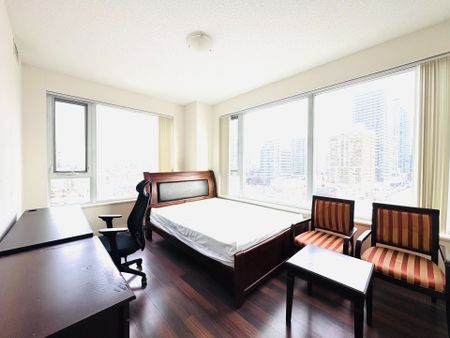 For Lease - 68 Canterbury Place Unit# Masterbedroom 702, Toronto, Ontario - Photo 3