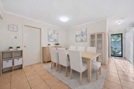 35 Fifth Avenue, Marsden QLD 4132 - House For Rent | Domain - Photo 3