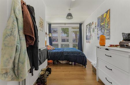 3 bedroom flat to rent - Photo 4