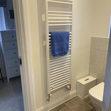 Double room in the lovely village of Wickham - Photo 3