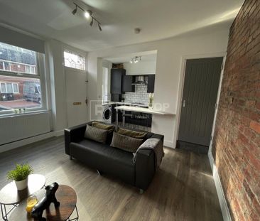 2 bedroom house to rent - Photo 2