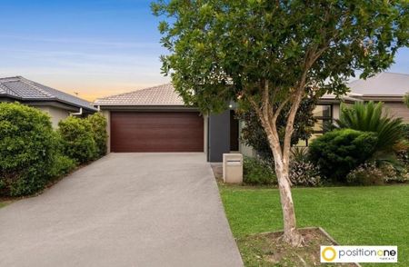 Modern Family home in popular North Harbour Estate! - Photo 4