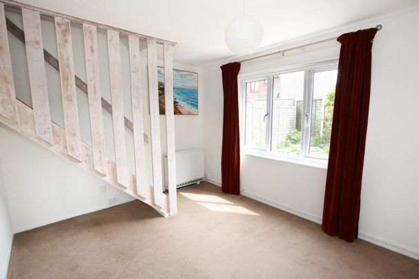 1 bedroom mews to rent - Photo 1