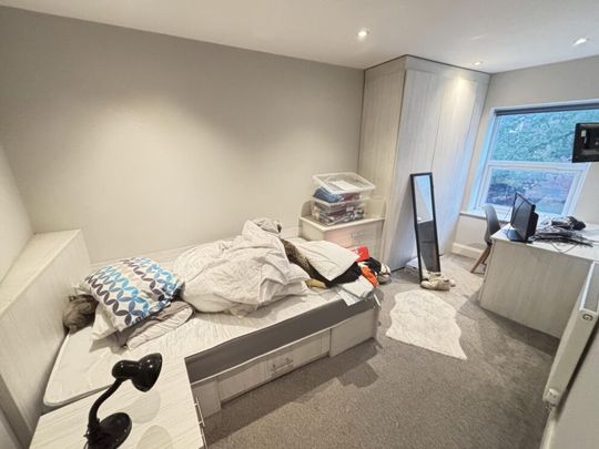 68A Flat 3 Victoria Road, Leeds, LS6 1DL - Photo 1
