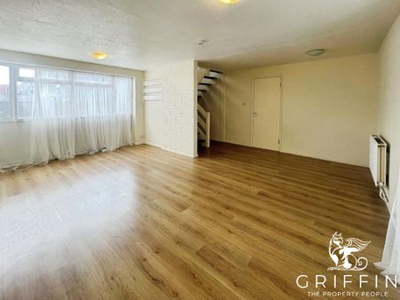 Hobart Road, Tilbury, RM18 - Photo 3