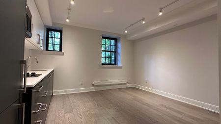 For Lease - 2 Clarendon Avenue Unit# 117, Toronto, Ontario - Photo 3