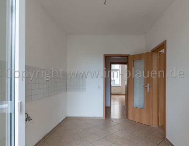 Balkon, modernes Bad mit Dusche, Hochparterre - 2 Zimmerwohnung in Plauen Haselbrunn zur Miete - Foto 1