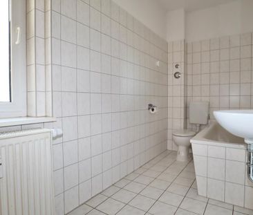 2-Raum • Einbauküche • Laminat • Tageslichtbad • Stellplatz • Kaßbe... - Photo 4