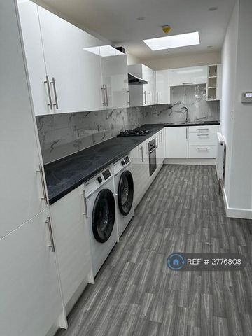 1 bedroom in a house share to rent - Photo 5