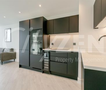 VISTA RIVER GARDENS, Trinity Way, Manchester - Photo 3