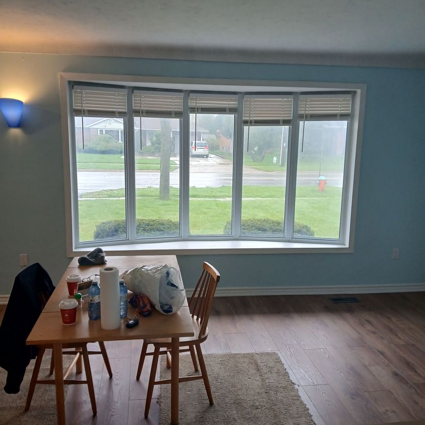 For Lease - 4492 DORCHESTER Road Unit# Main Floor, Niagara Falls, Ontario - Photo 1