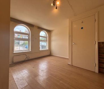 1 Bedroom Flat To Let - HP12 - Photo 4