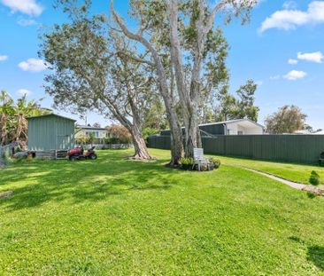 Lovely 3 Bedroom Renovated House in a Central Location&period; - Photo 5