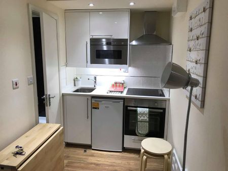 Studio to rent - Photo 3