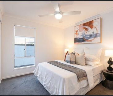 Properly Managed I Spacious Family Home with Comfort, Style & Outdoor Living! - Photo 5